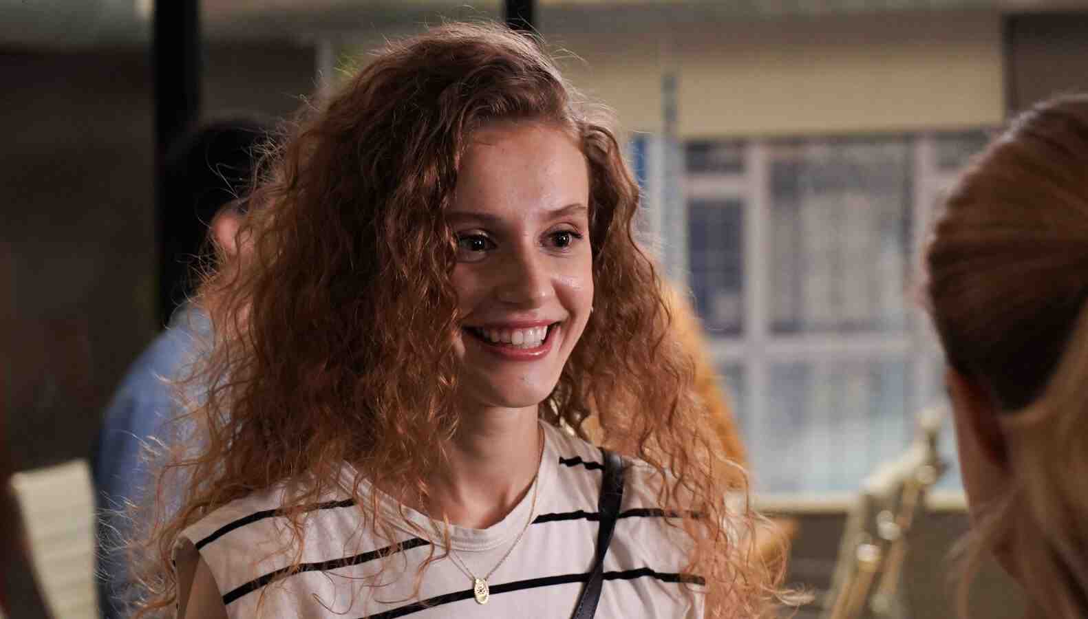 Menajerimi Orta’nın 9. kısmına Dicle’nin (Ahsen Eroğlu) yeni imajı damga vuracak